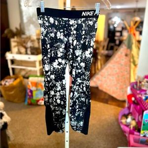 Ladies Small Nike Leggings